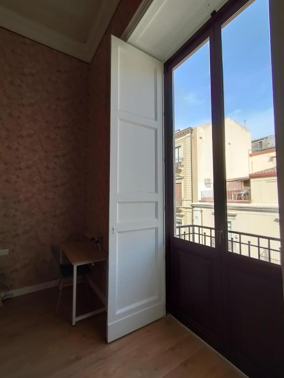 Hibiscus - Etnea Rooms Catania-Fontanarossai nemzetközi repülőtér Kültér fotó