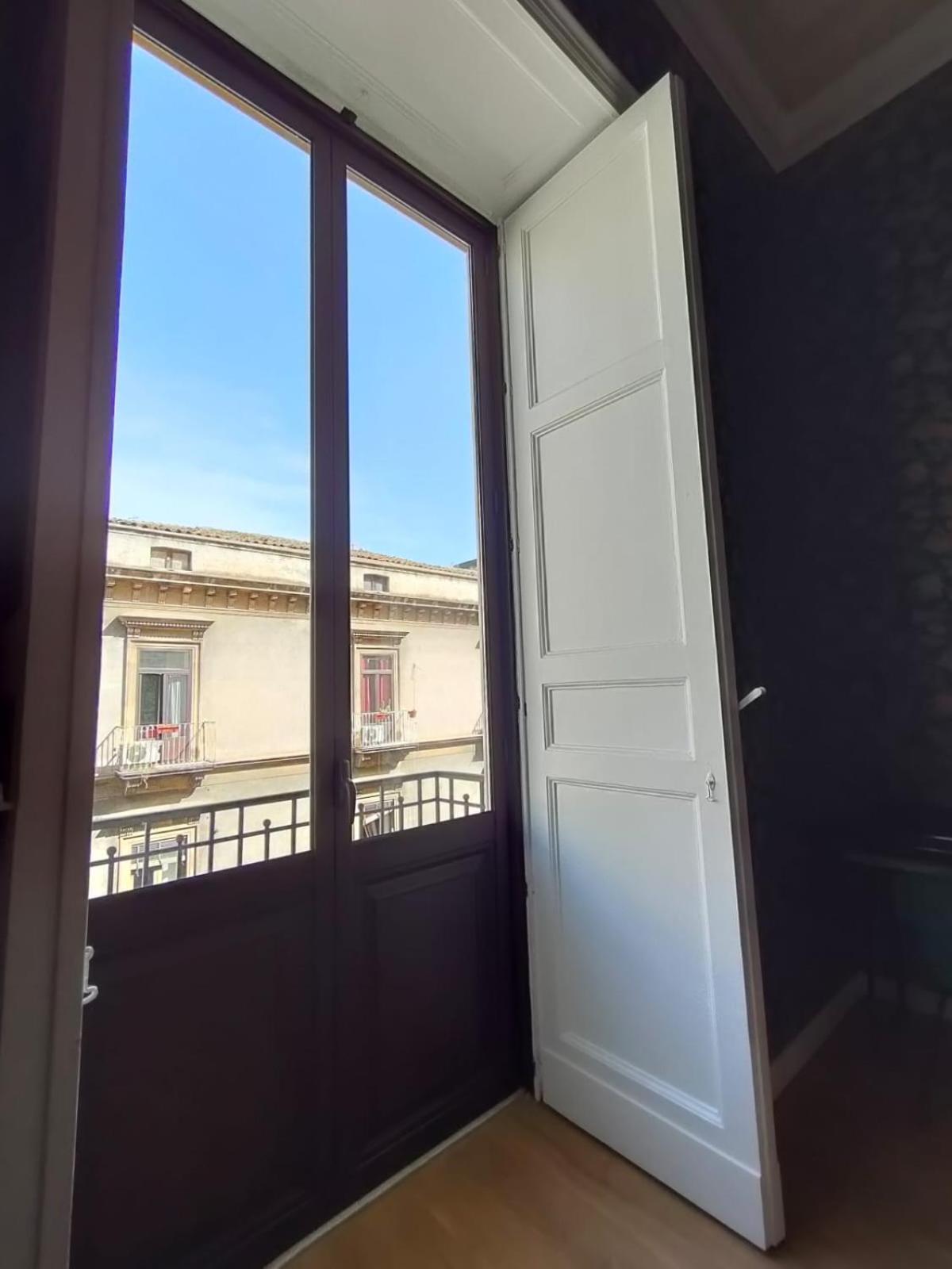 Hibiscus - Etnea Rooms Catania-Fontanarossai nemzetközi repülőtér Kültér fotó