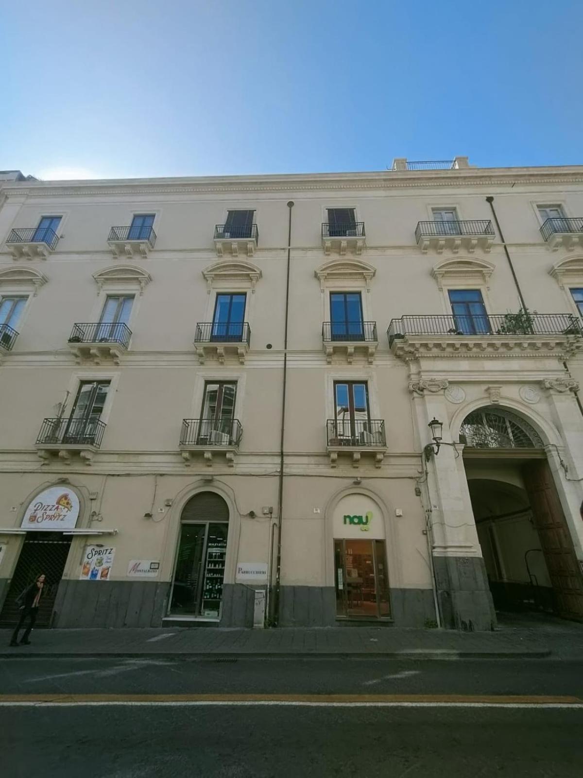 Hibiscus - Etnea Rooms Catania-Fontanarossai nemzetközi repülőtér Kültér fotó