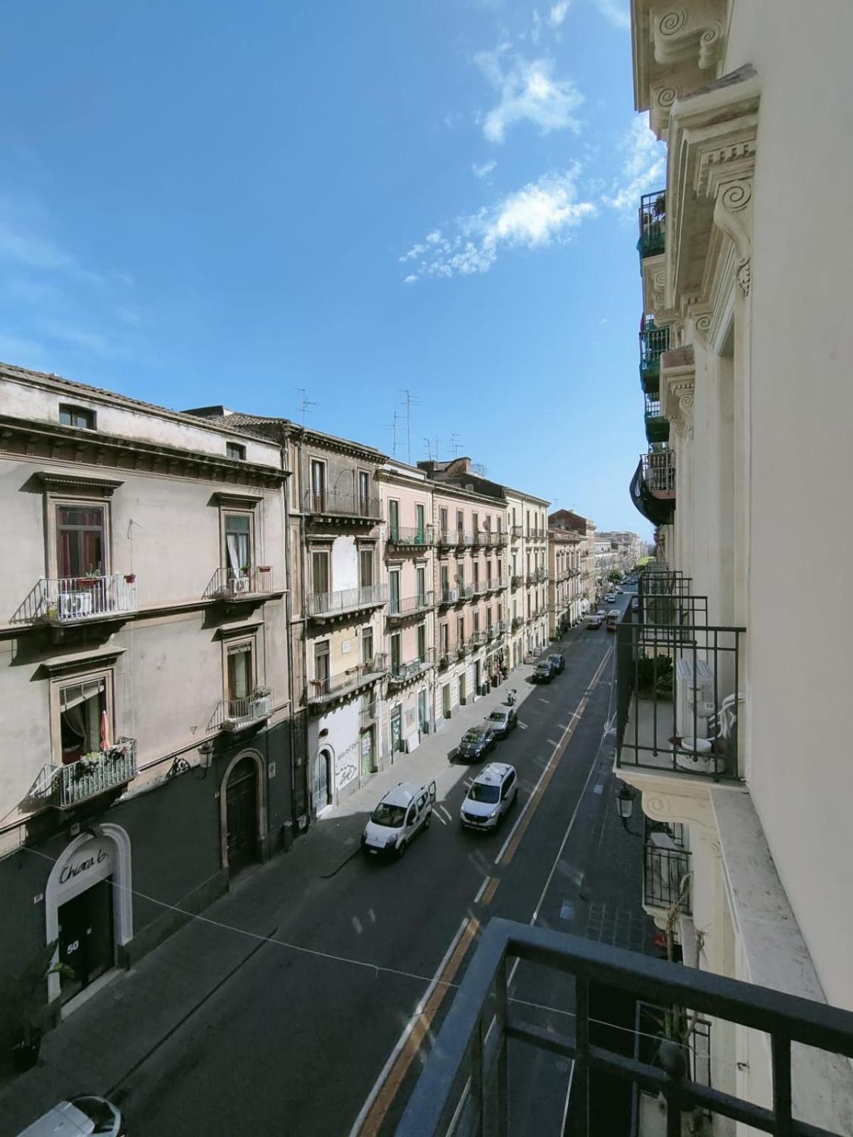 Hibiscus - Etnea Rooms Catania-Fontanarossai nemzetközi repülőtér Kültér fotó