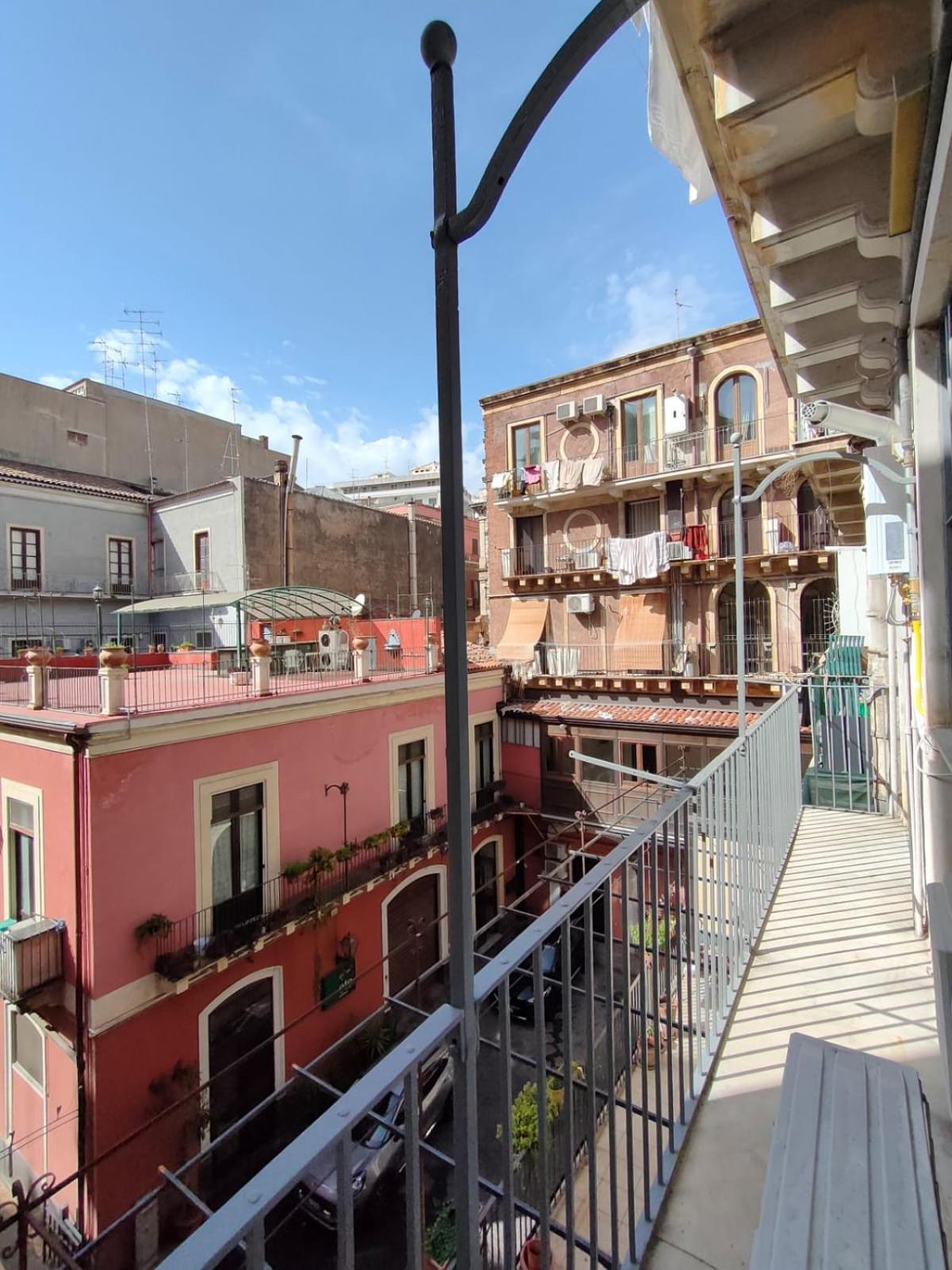 Hibiscus - Etnea Rooms Catania-Fontanarossai nemzetközi repülőtér Kültér fotó