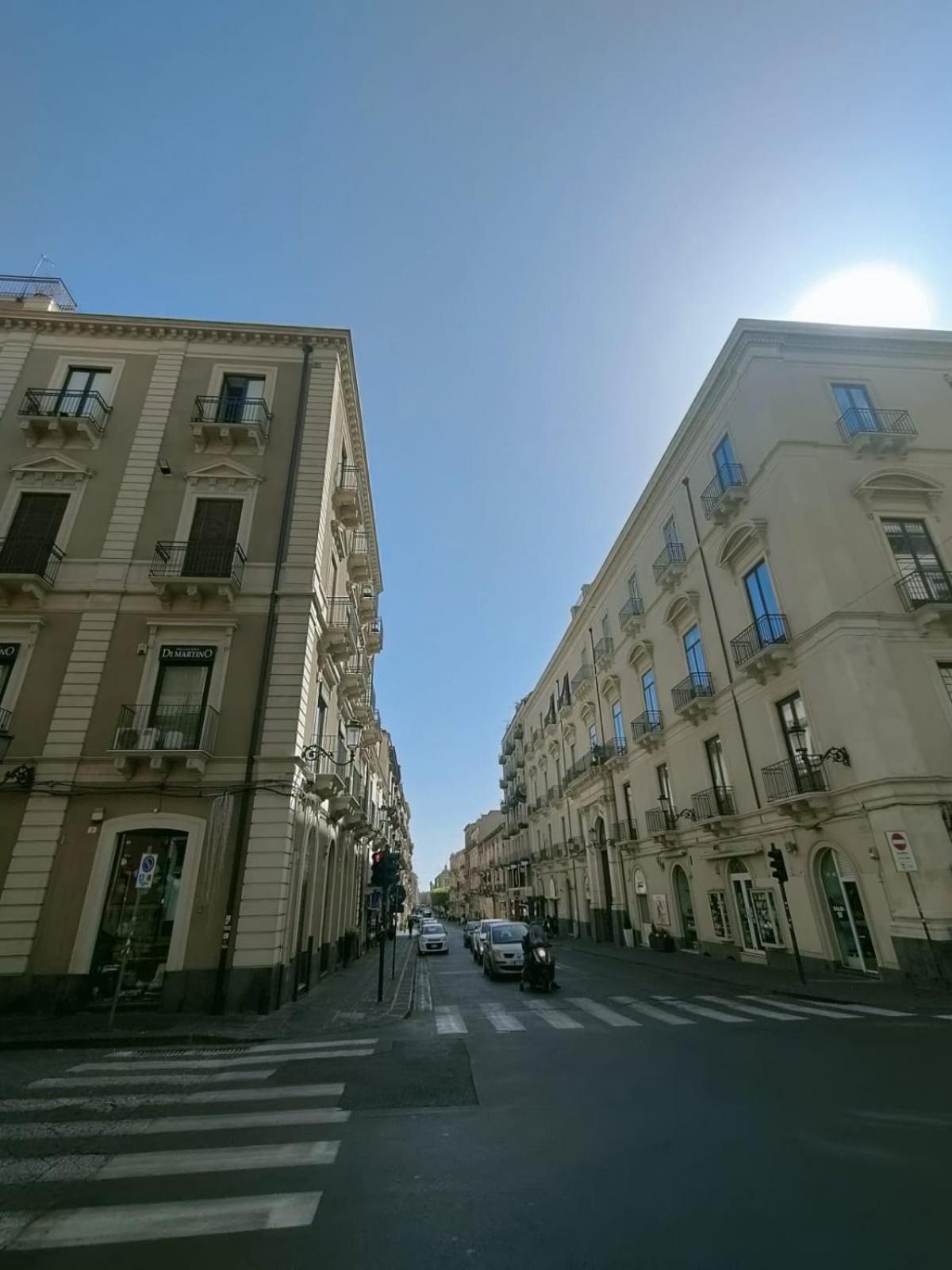 Hibiscus - Etnea Rooms Catania-Fontanarossai nemzetközi repülőtér Kültér fotó