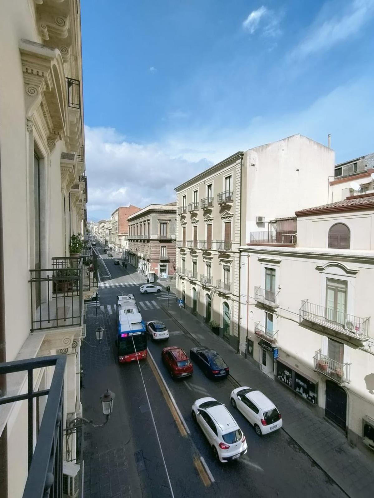 Hibiscus - Etnea Rooms Catania-Fontanarossai nemzetközi repülőtér Kültér fotó