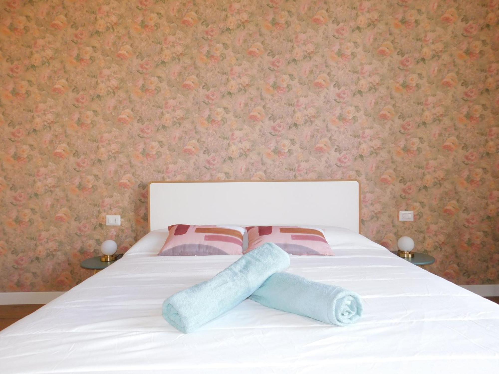 Hibiscus - Etnea Rooms Catania-Fontanarossai nemzetközi repülőtér Kültér fotó